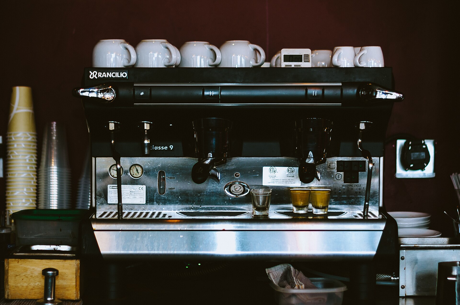 Gratis koffiemachine bij je abonnement: wat kost die Nespresso echt?